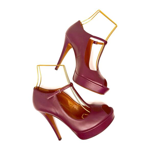Gucci Betty T-Strap Platform Pumps In Burgundy leather Heels Pumps sz 37 - Picture 1 of 13
